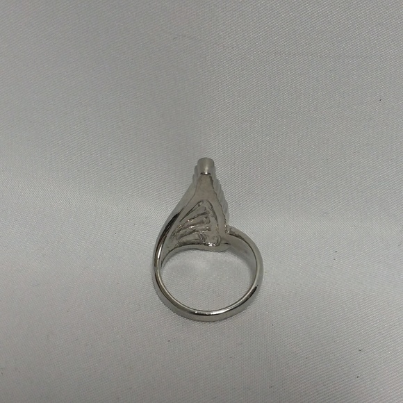 Ring - Picture 2 of 4